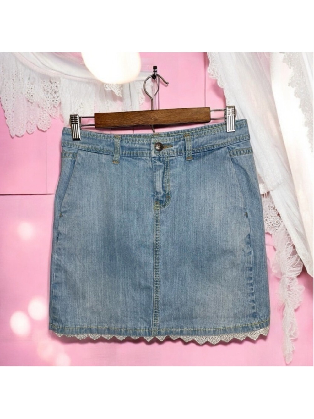 Tommy Hilfiger Y2K Low Rise Lace Trim Denim Mini Skirt Size 4 - Picture 2 of 12